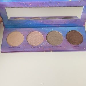 Space Case Eyeshadow Quad